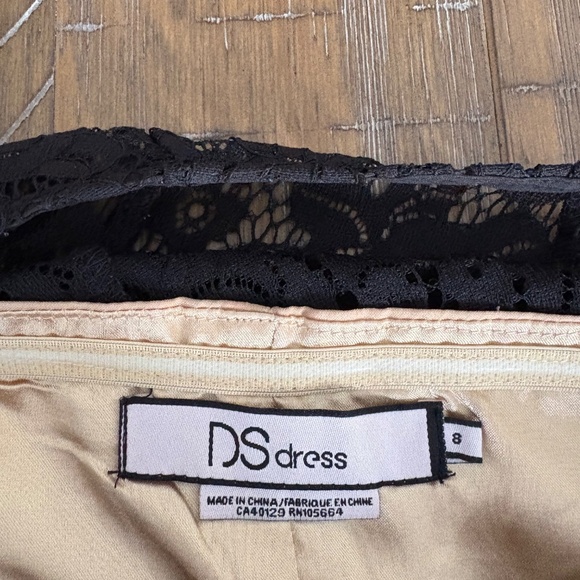 Holiday dress - Picture 2 of 2